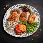 شيش طاووق (أو شرائح صدر دجاج مخلي)